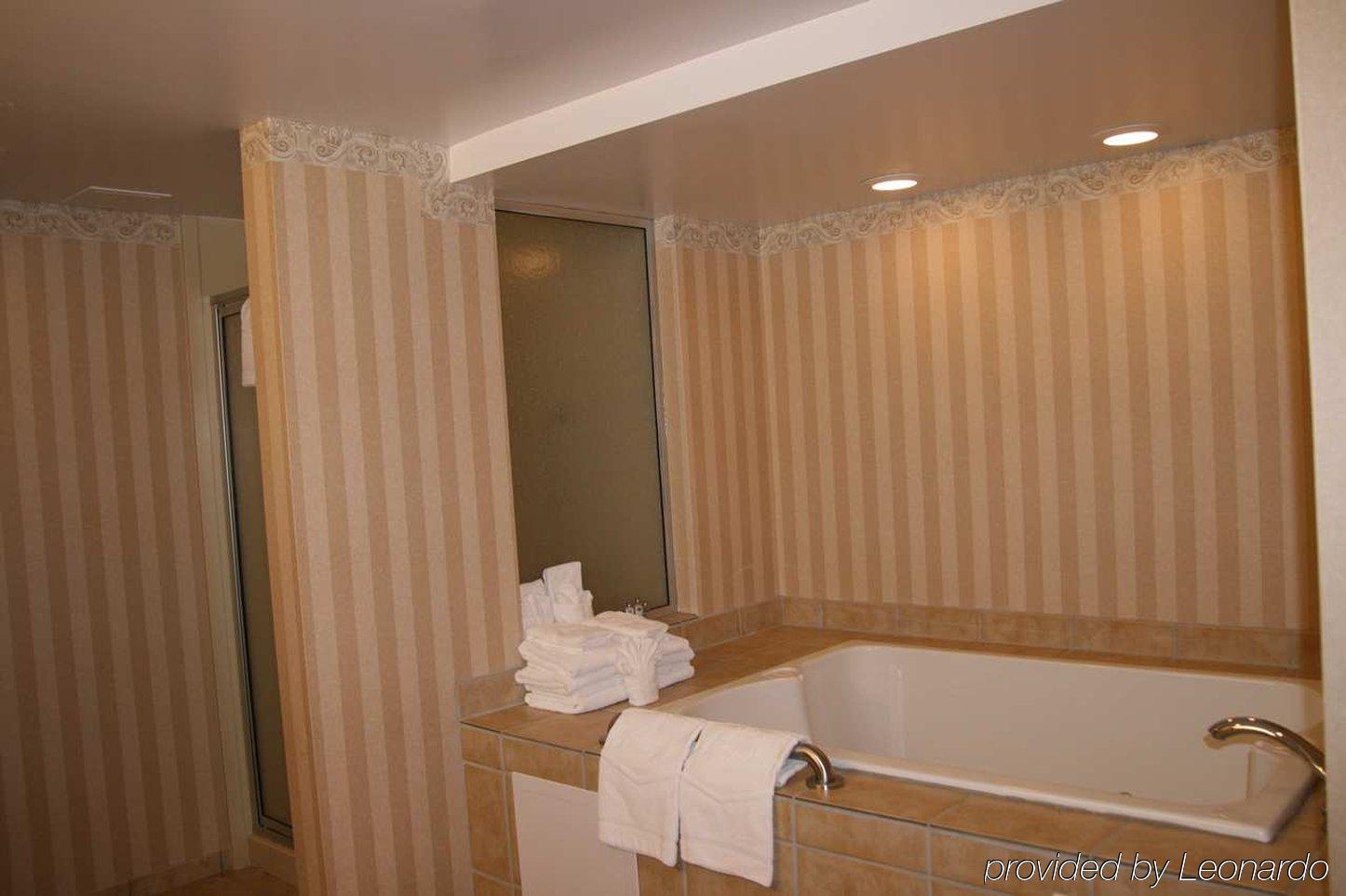 Hampton Inn & Suites Cashiers - Sapphire Valley Номер фото